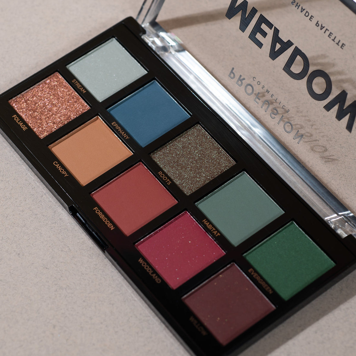 PROFUSION Meadow 10 shade palette