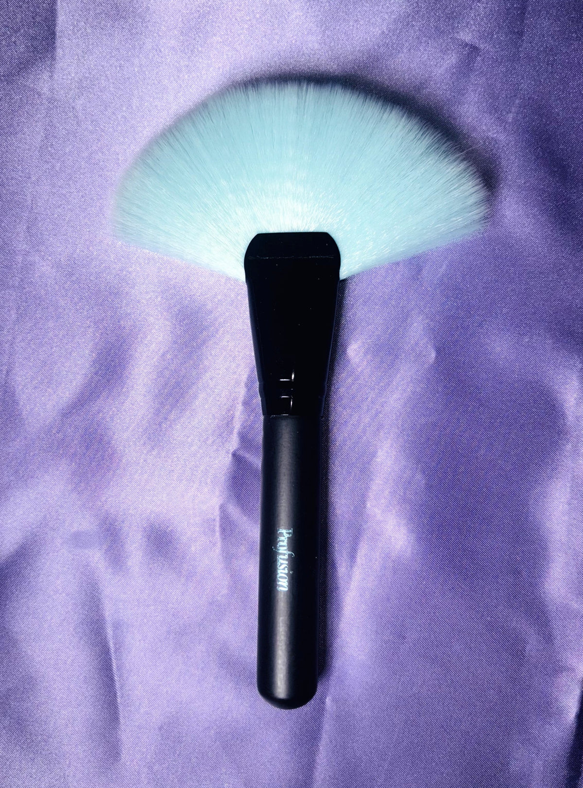 PROLUX Powder Fan Brush