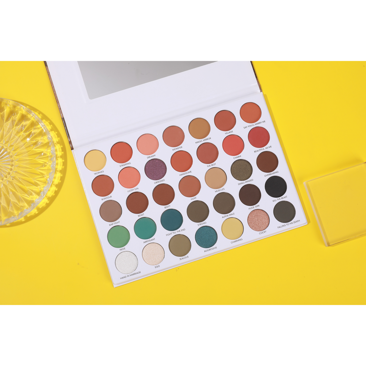 PROLUX The Hunter Eyeshadow Palette