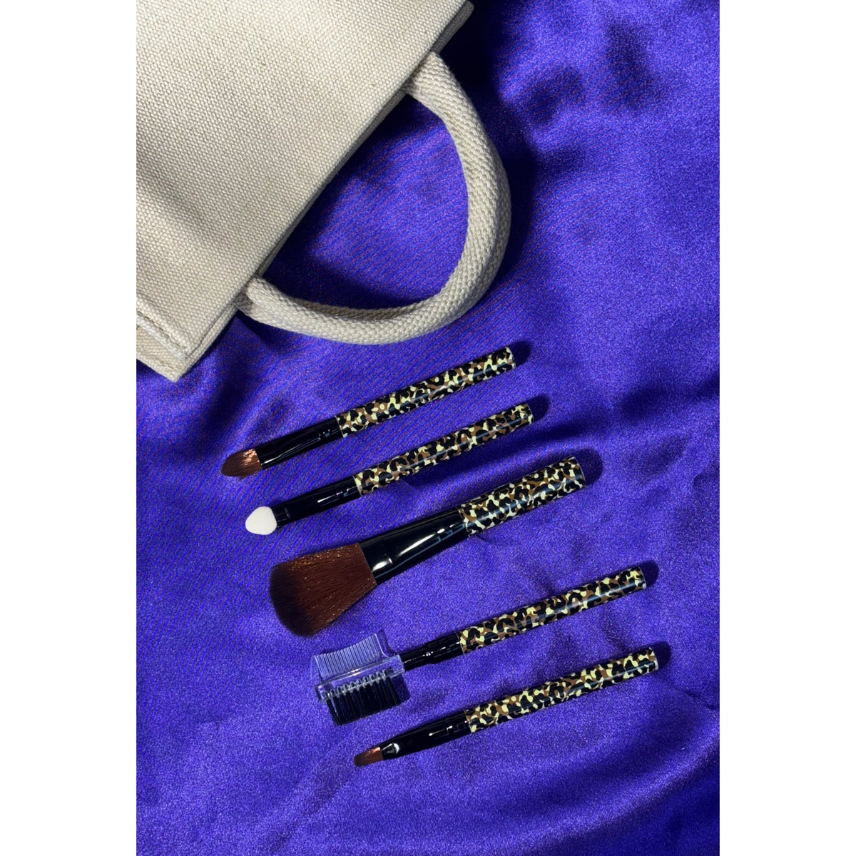 PROLUX Makeup Brush Set: Essential For Perfection
