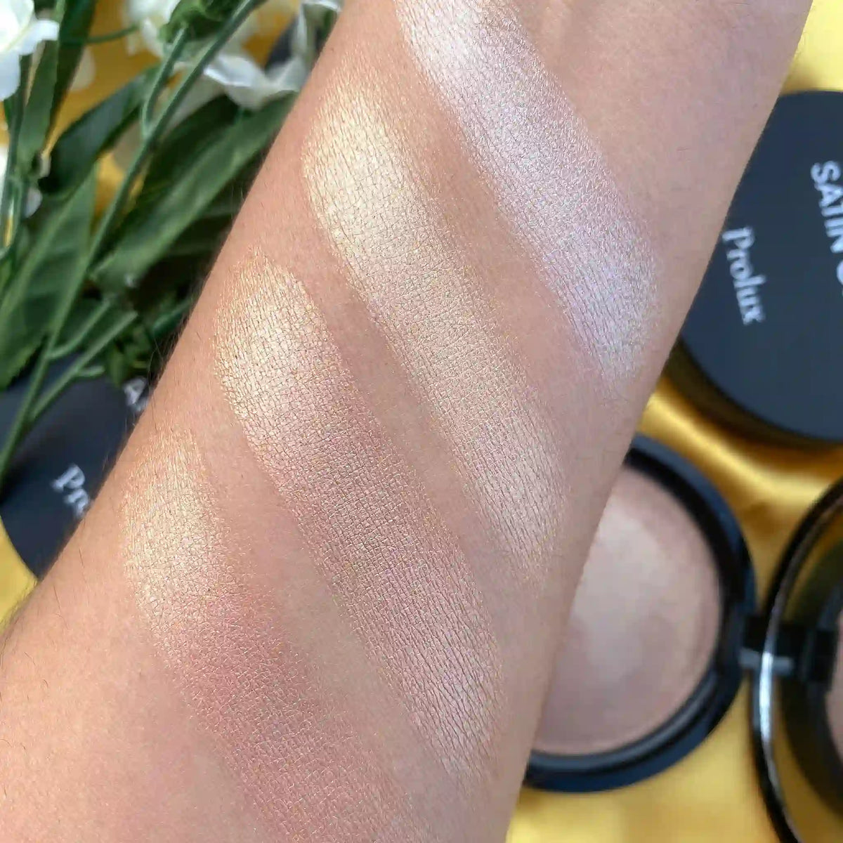 PROLUX Satin Glow Highlighter