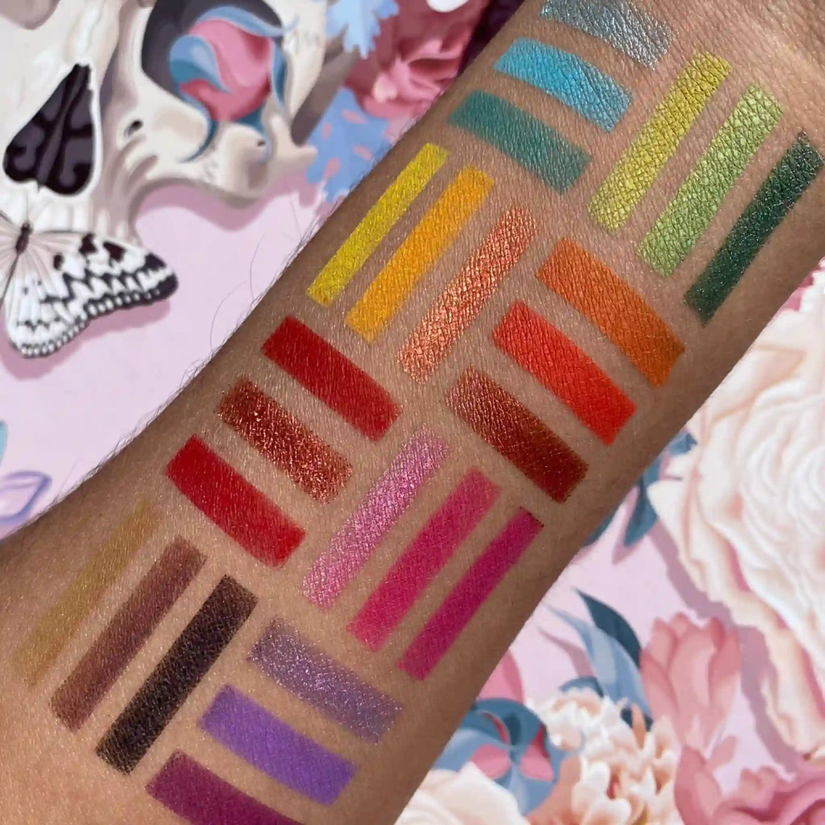 PROLUX Vintage Bloom Eyeshadow Palette