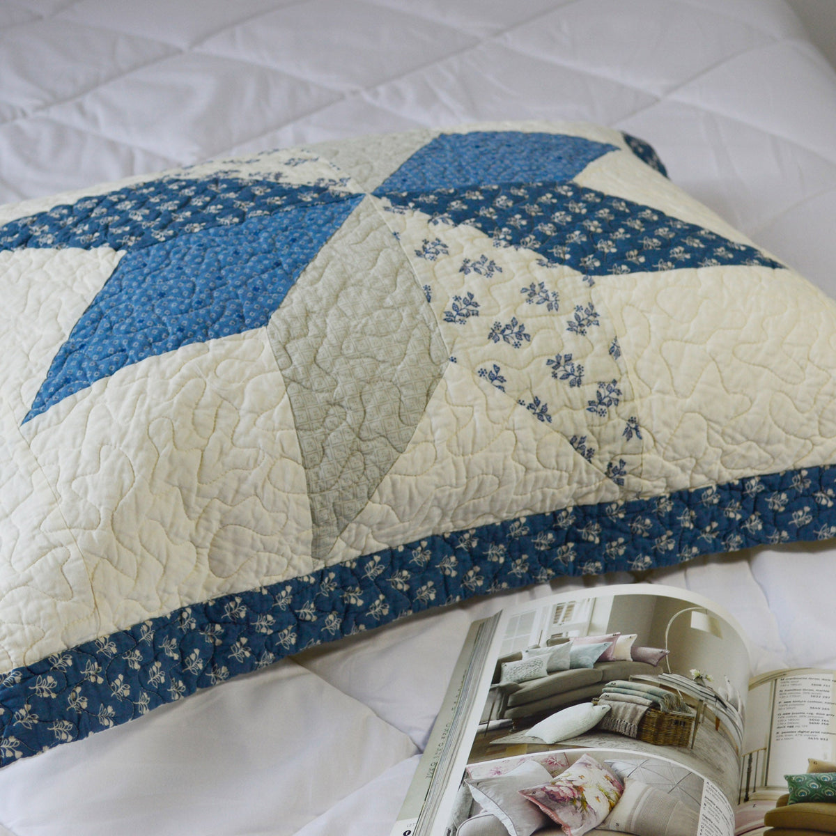 KASENTEX 100% Cotton Summer Diamond Blue Patchwork Quilt King Size Pillow Sham, Boho Style, Motif Blue and Ivory, Room Decor, Graduation Gifts