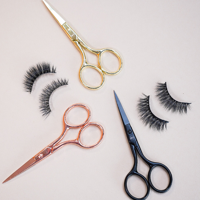 LURELLA Lash Scissors