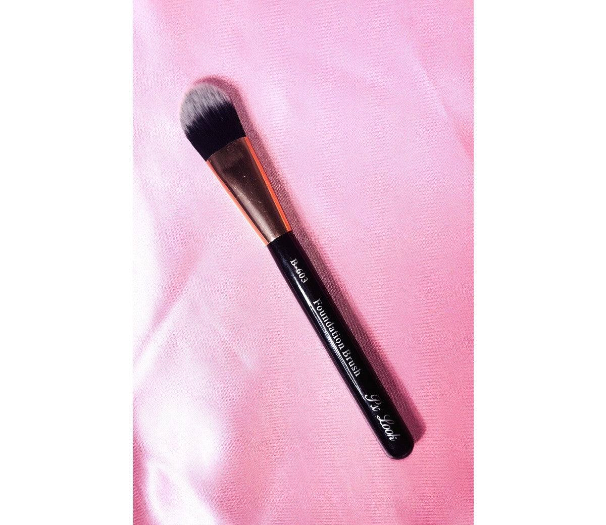 PROLUX Foundation Brush